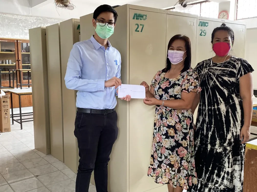 ANG ร่วมสนับสนุนบริจาคตู้เก็บเอกสารให้โรงเรียนวัดสว่างอารมณ์