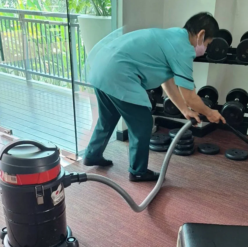 ทำความสะอาดคอนโด ล็อบบี้ ทางเดิน ลิฟต์ และพื้นที่ส่วนกลาง