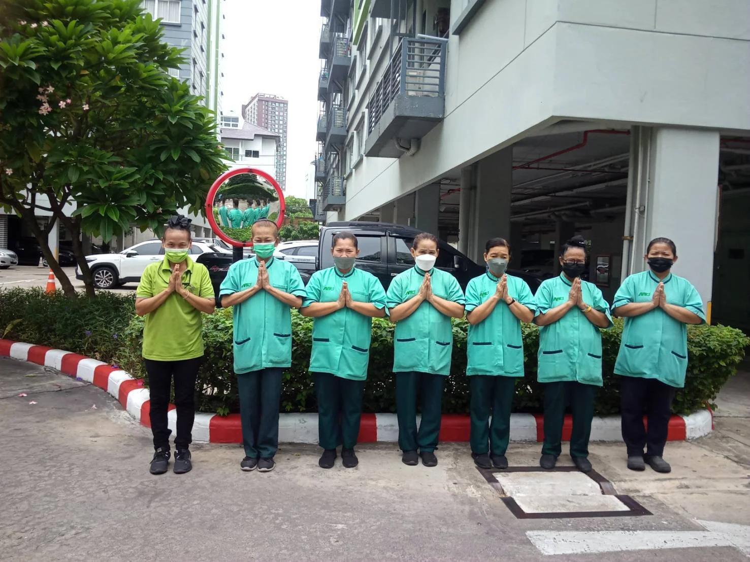 ทีมงานทำความสะอาดคอนโดมืออาชีพจาก A.N.G.