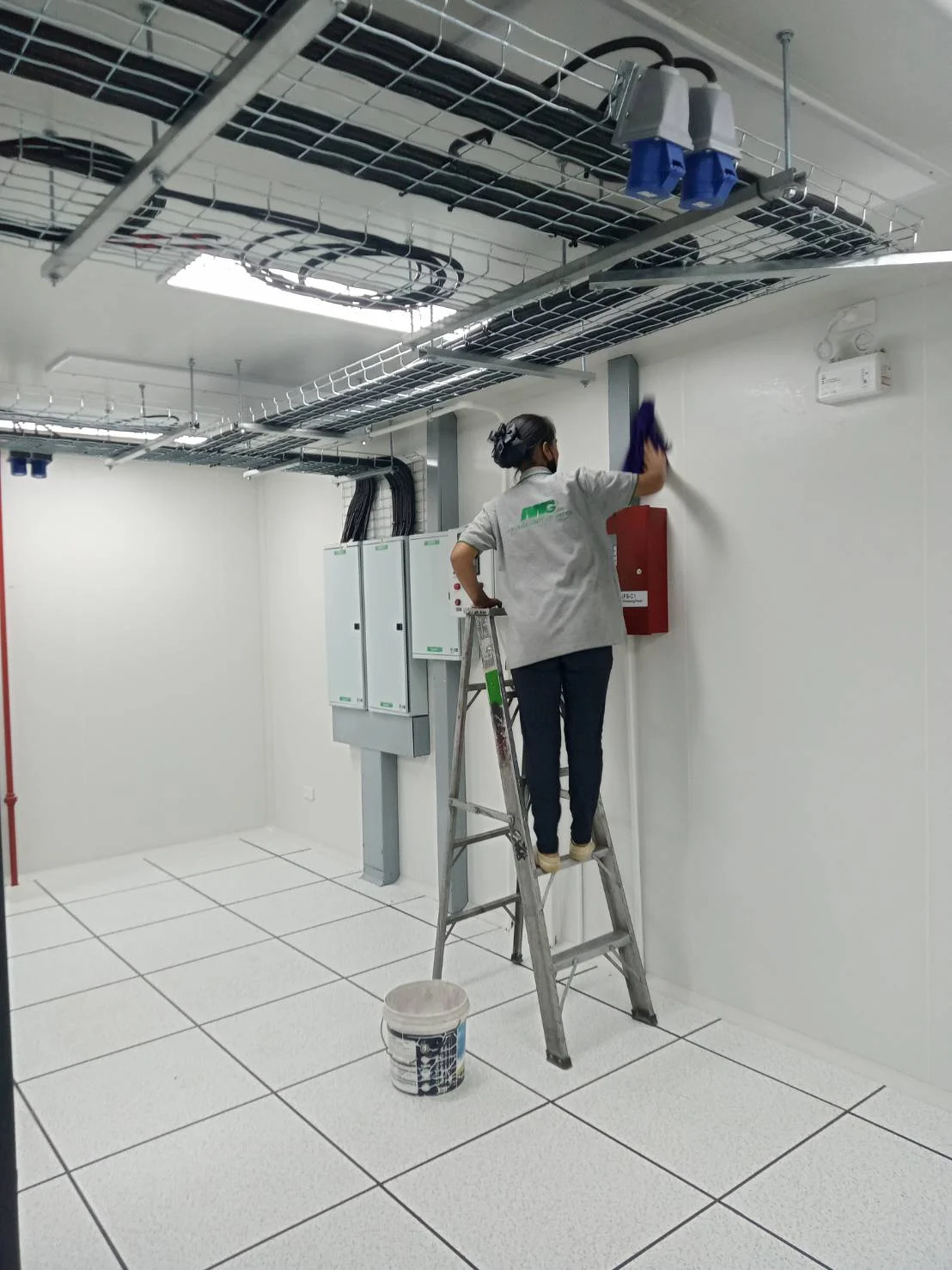 ปัญหาฝุ่นละอองและข้อจำกัดในการทำความสะอาดห้อง Server Room