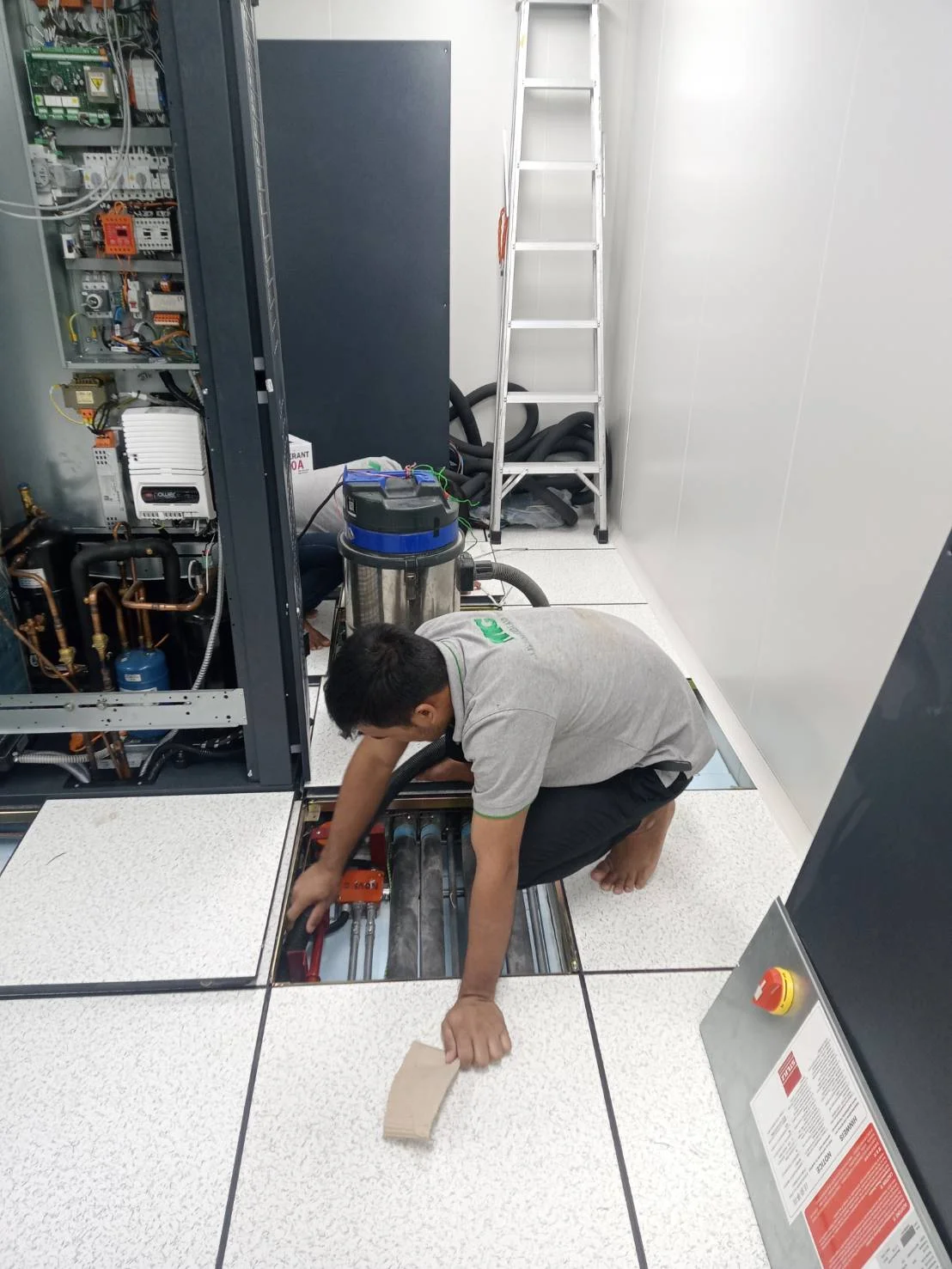 ความน่าเชื่อถือของ A.N.G. ในบริการทำความสะอาดห้อง Server Room